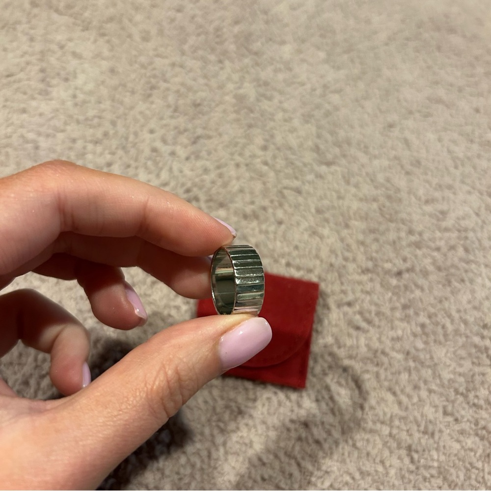 Aurate Silver Ribbed Band Ring - Picture 5 of 8